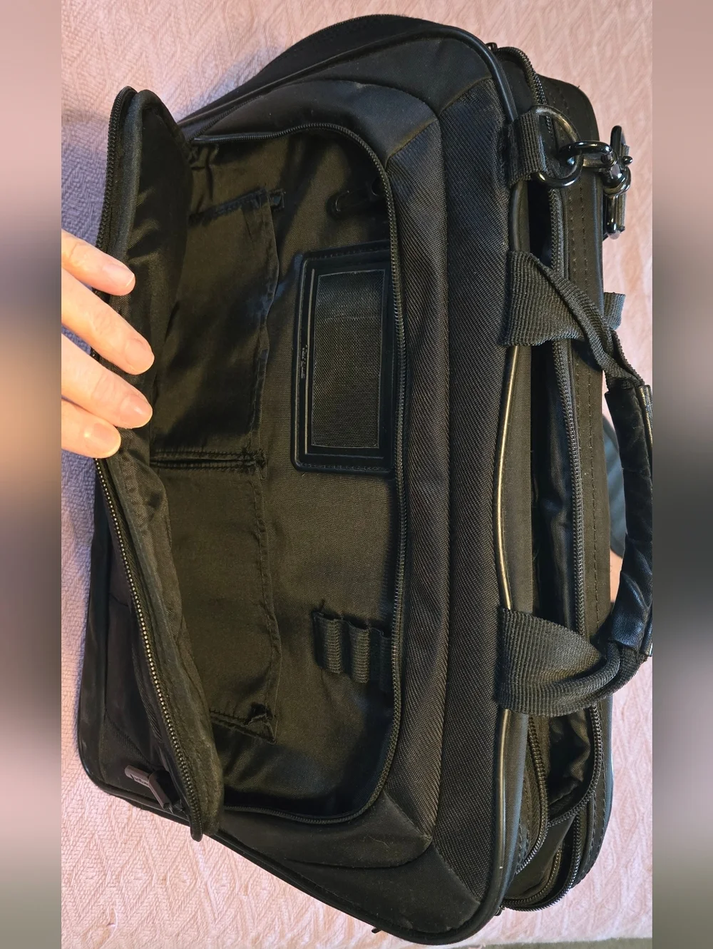 Targus Black Laptop Shoulder Briefcase